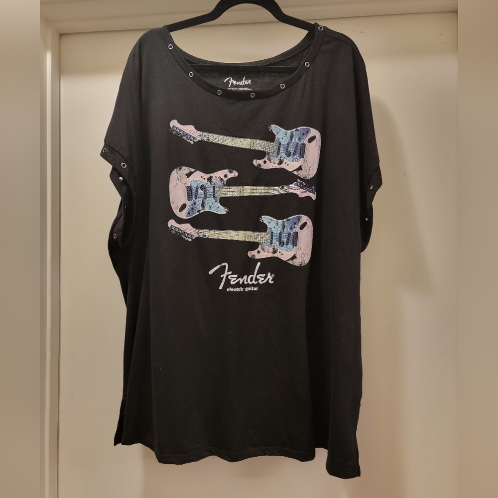 BNWOT Fender Relax Fit Cotton Dolman Grommet Tee - Picture 6 of 8
